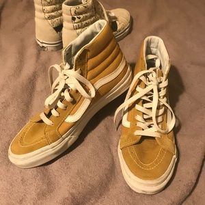 Mustard sk8-hi vans